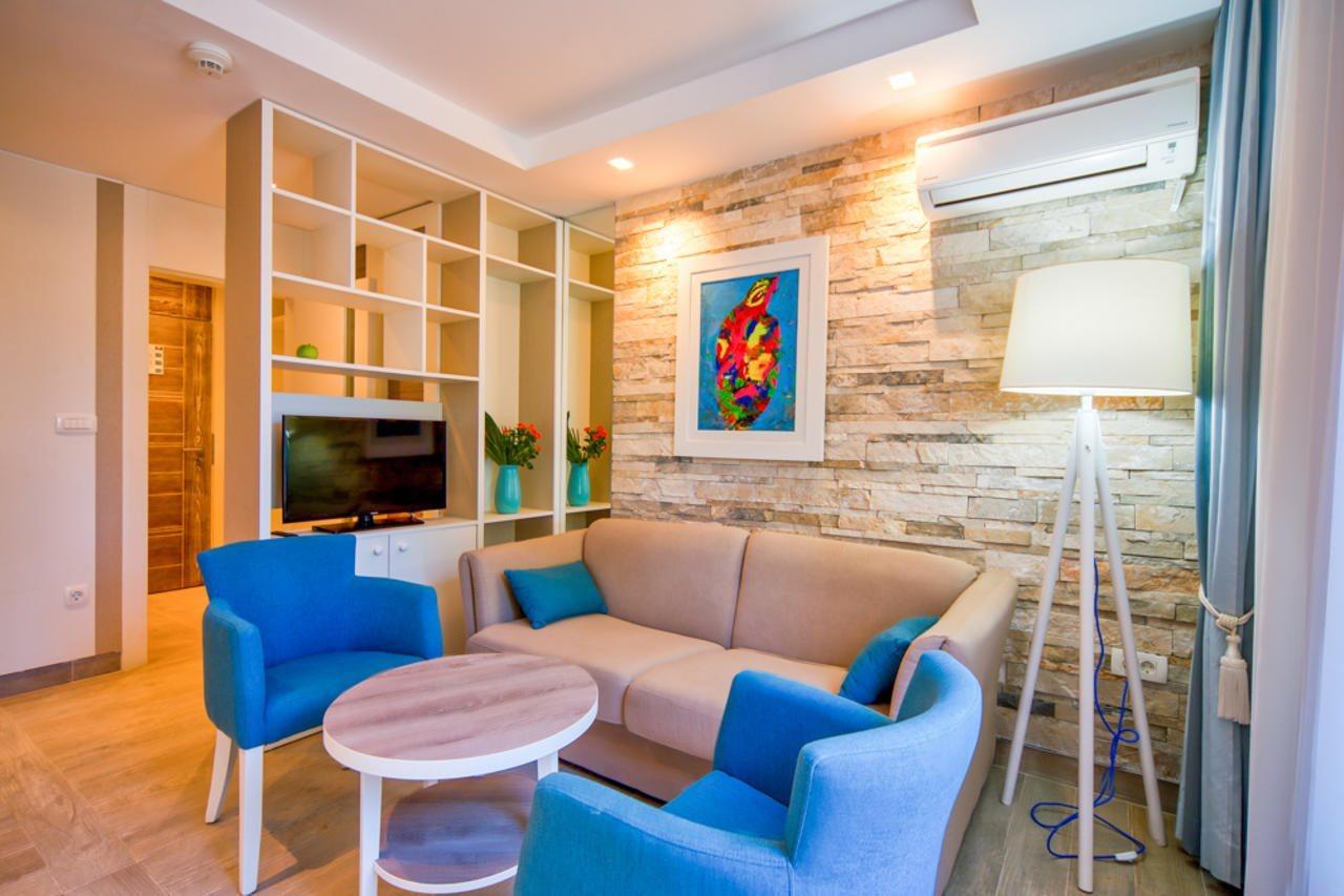 Aleksandar Hotel