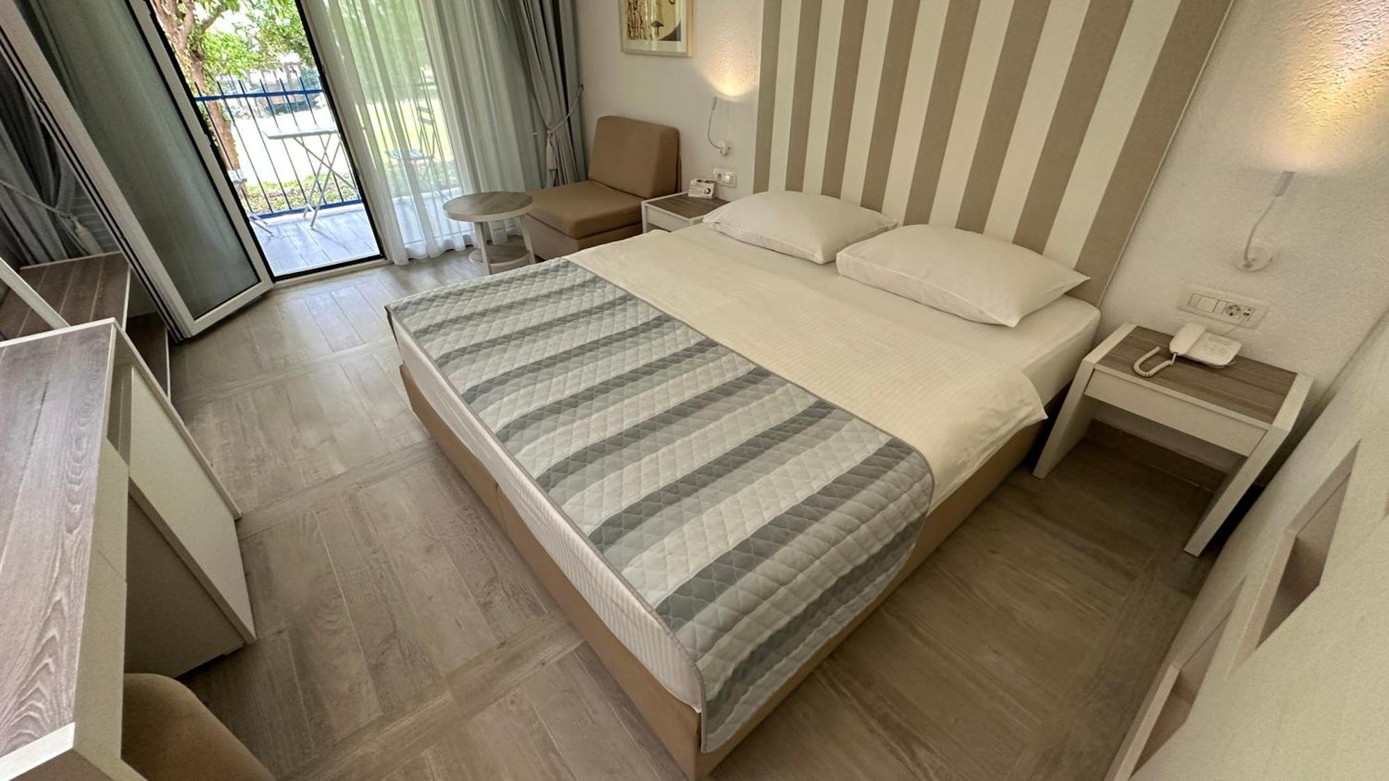 Aleksandar Hotel