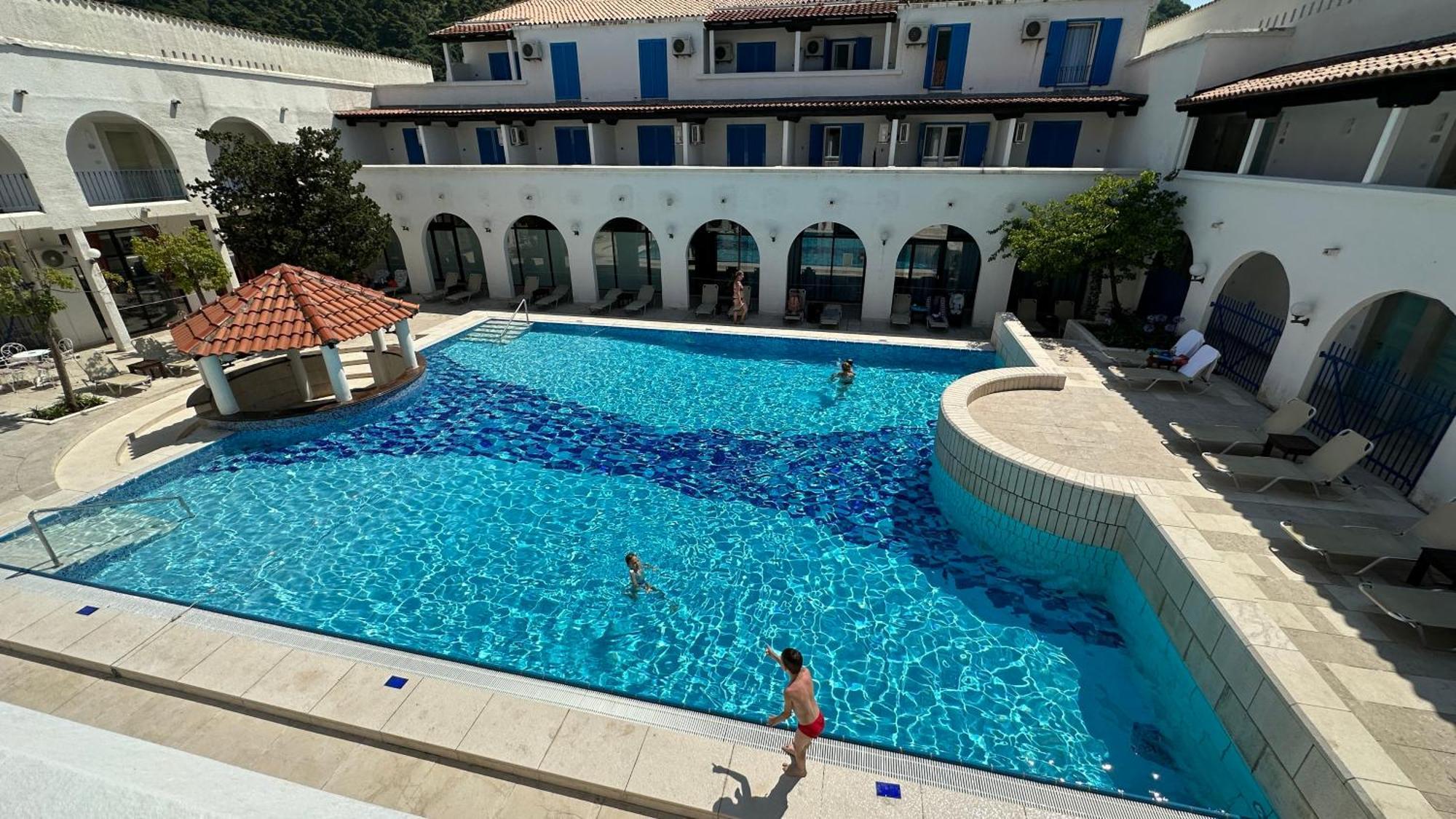 Aleksandar Otel