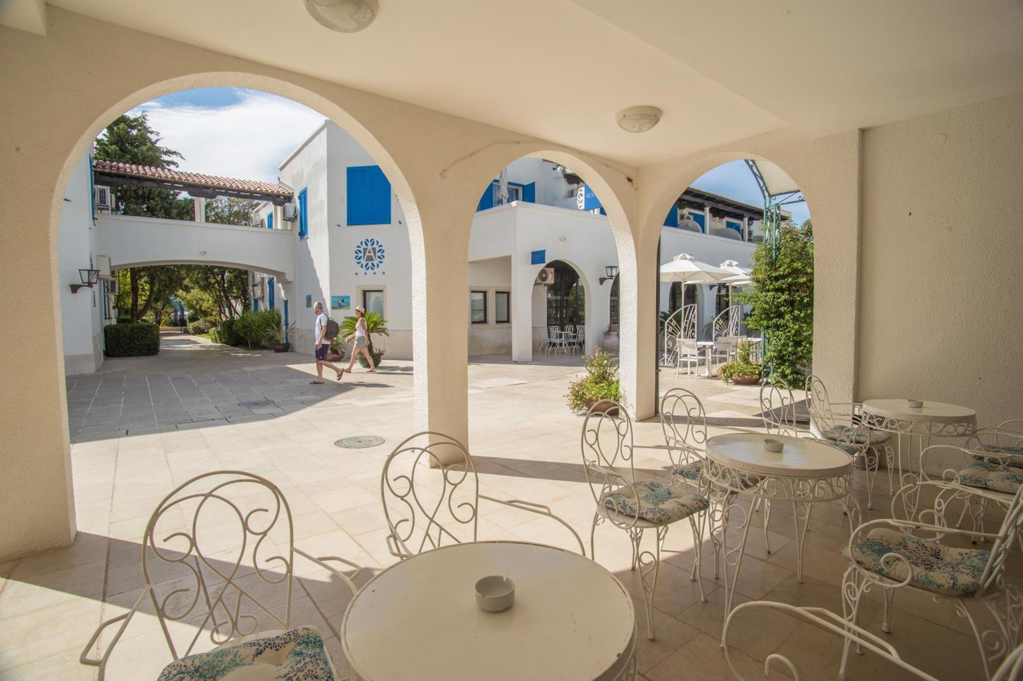 Aleksandar 4* Budva