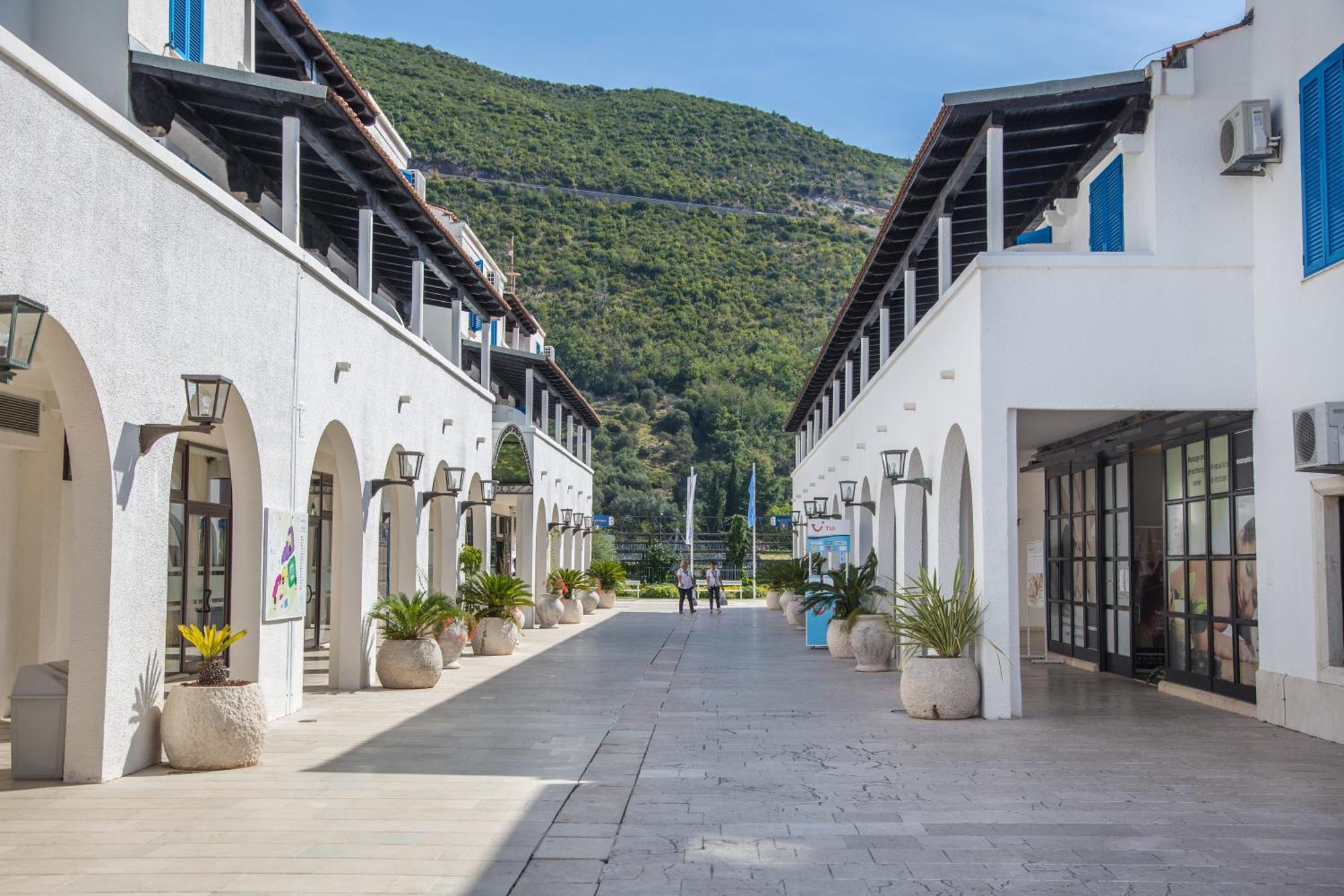 Aleksandar Hotel